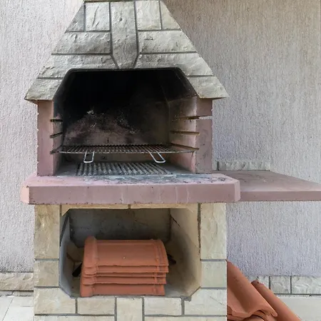 Appartement Lovely In With Wifi Jadranovo