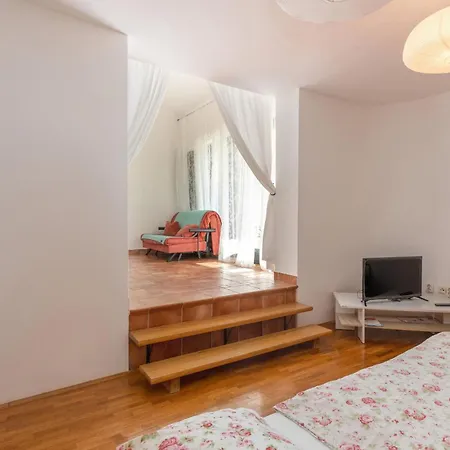 Lovely In With Wifi Appartement Jadranovo